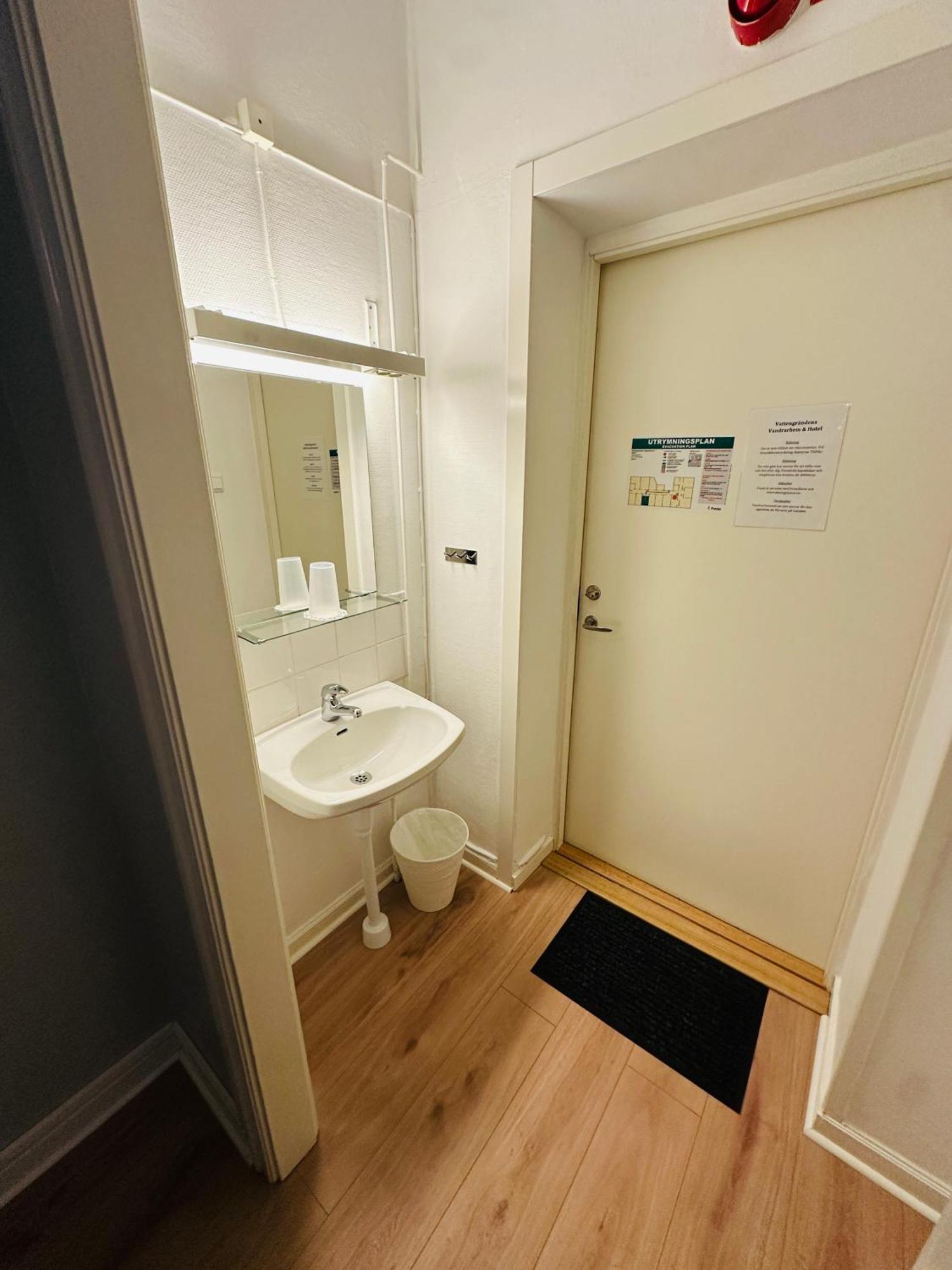 Vattengraendens Vandrarhem & Hotel Norrköping Habitación foto